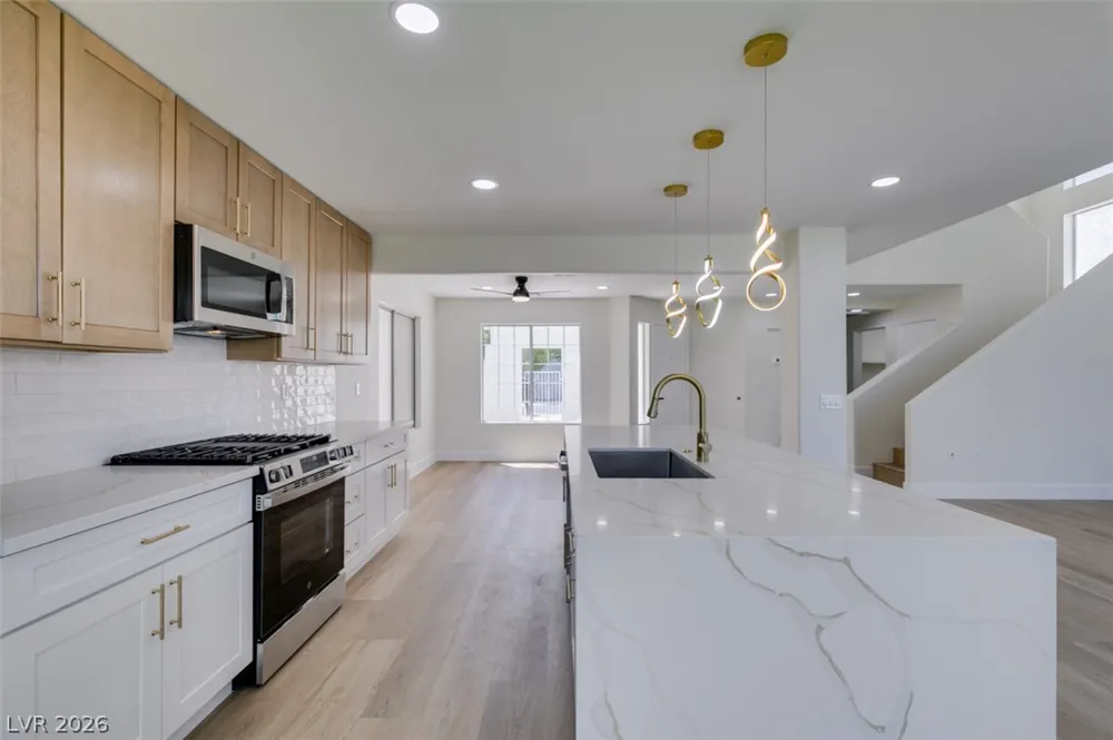 7708 License Street Las Vegas, NV 89131