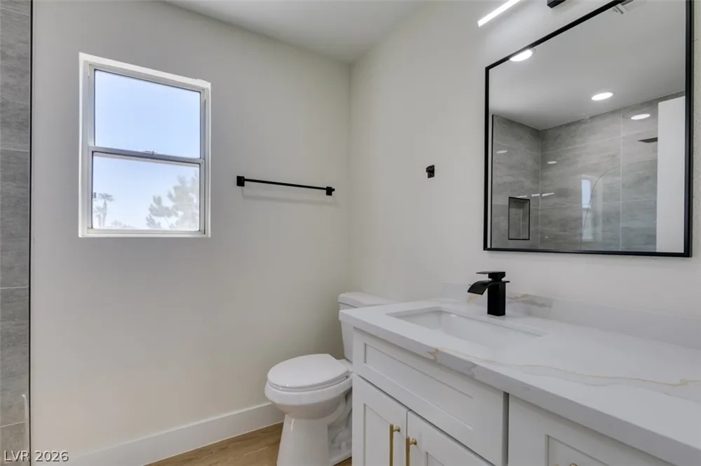 7708 License Street Las Vegas, NV 89131