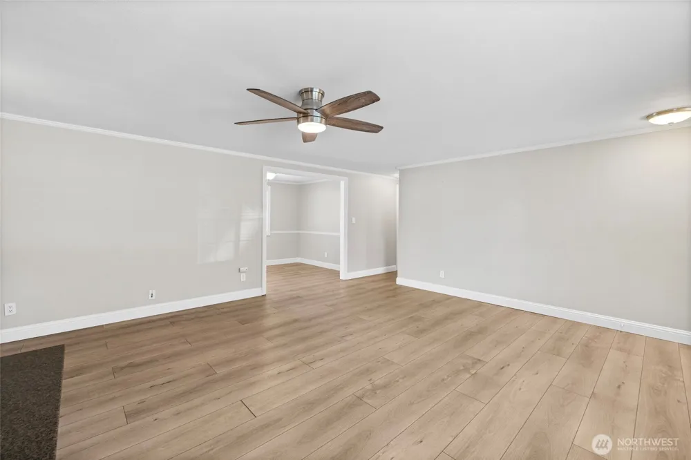 1206 S Walnut St Burlington, WA 98233
