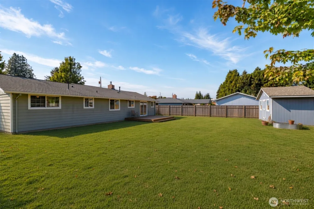 1206 S Walnut St Burlington, WA 98233