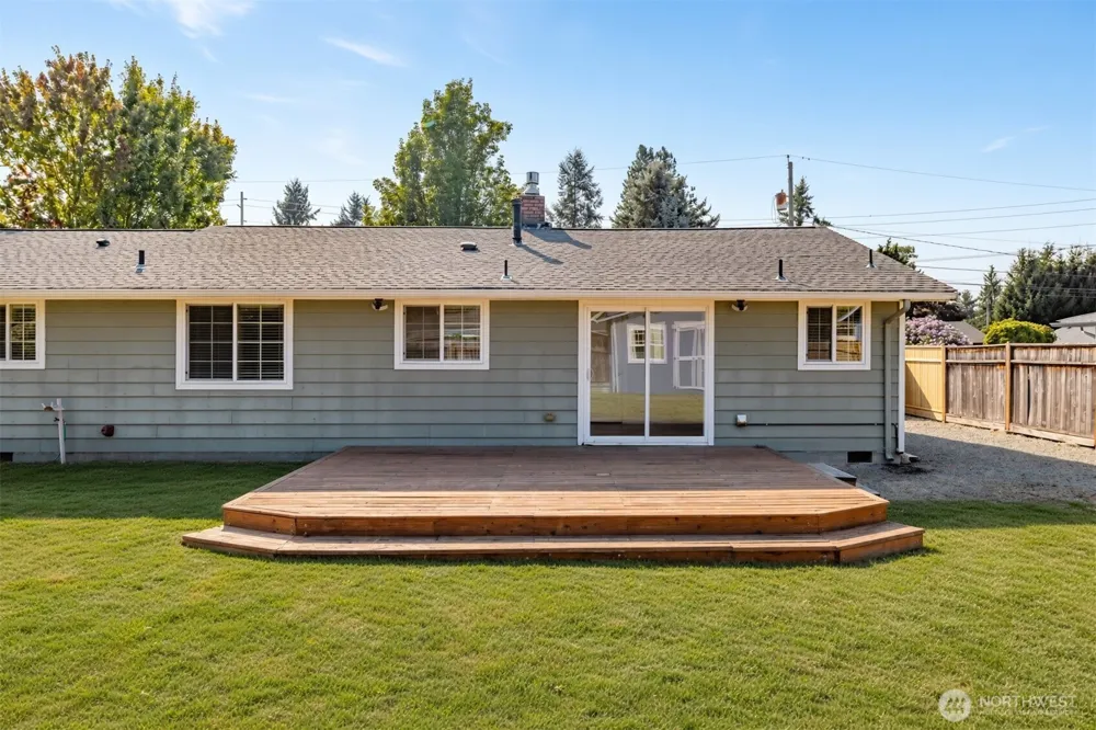 1206 S Walnut St Burlington, WA 98233