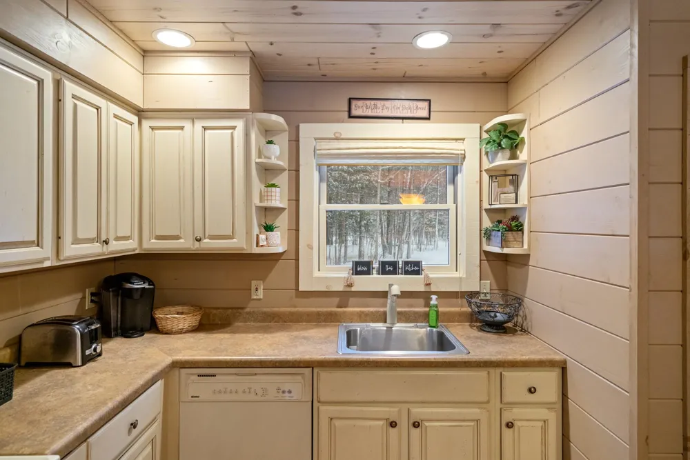 1133 W Thumb Lake Road Corwith Township, MI 49795