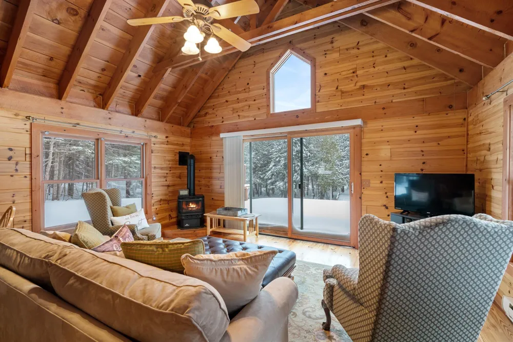 1133 W Thumb Lake Road Corwith Township, MI 49795
