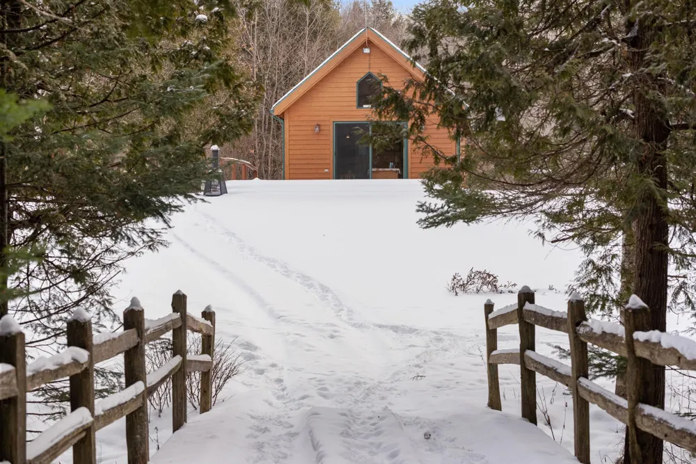 1133 W Thumb Lake Road Corwith Township, MI 49795