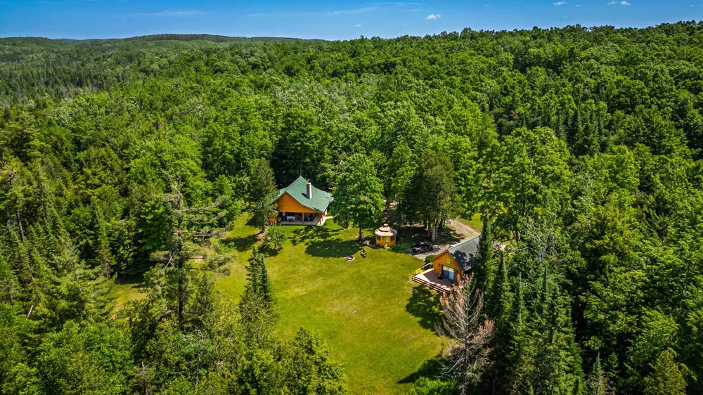 1133 W Thumb Lake Road Corwith Township, MI 49795