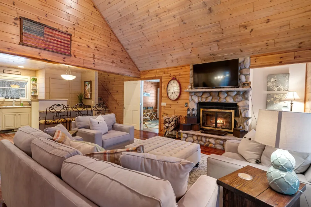 1133 W Thumb Lake Road Corwith Township, MI 49795