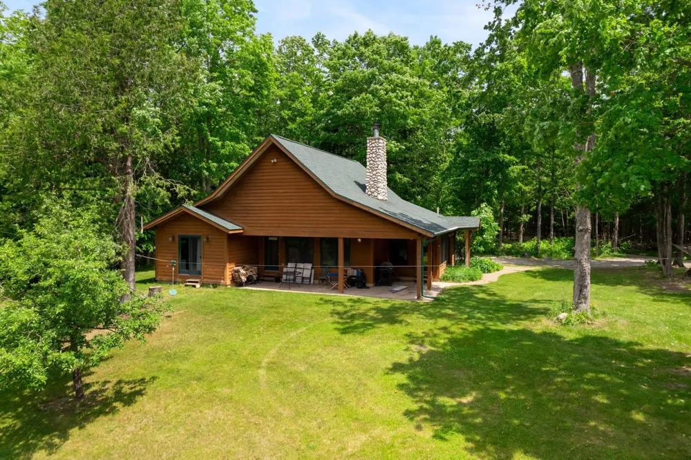 1133 W Thumb Lake Road Corwith Township, MI 49795