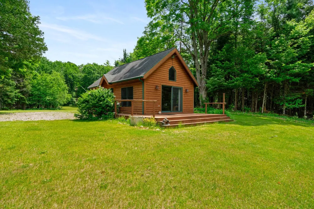 1133 W Thumb Lake Road Corwith Township, MI 49795