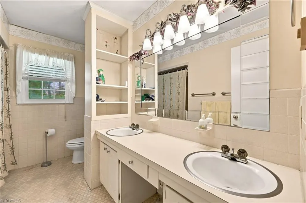 511 Croydon Lane Winston-Salem, NC 27107