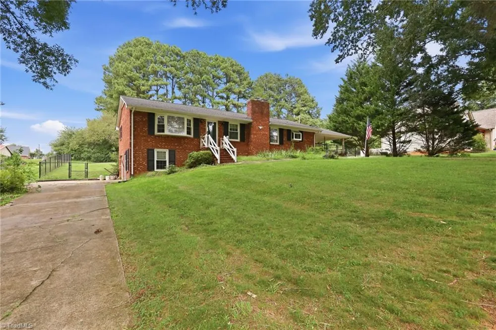 511 Croydon Lane Winston-Salem, NC 27107