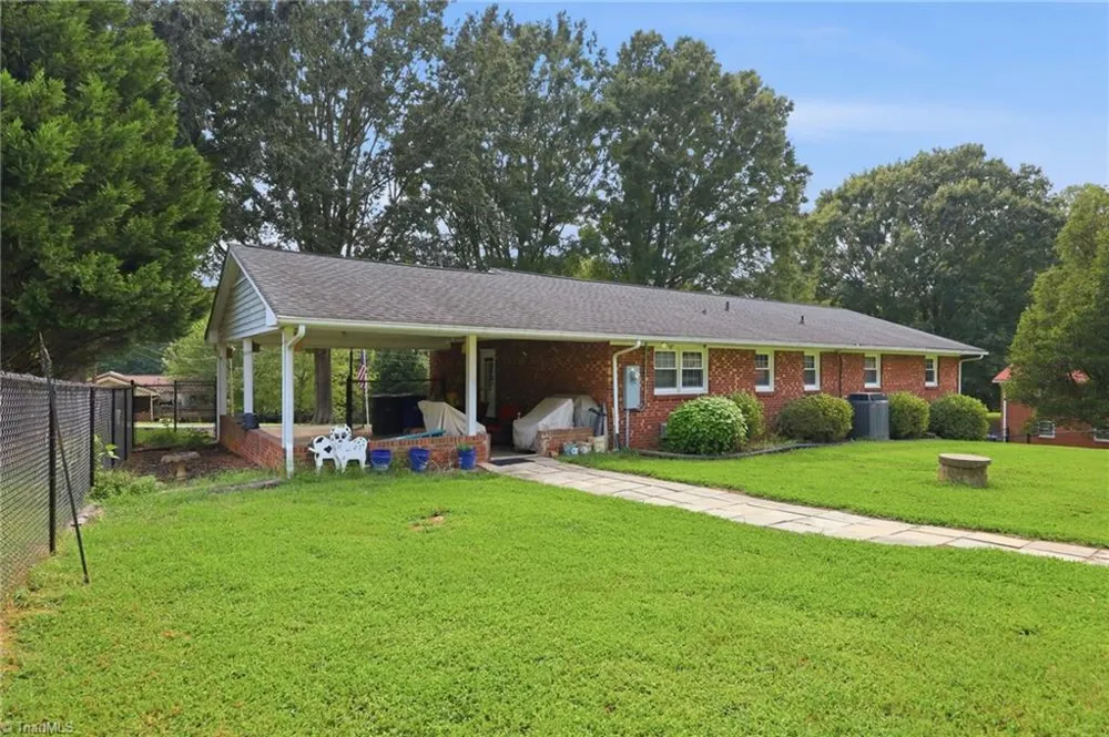 511 Croydon Lane Winston-Salem, NC 27107