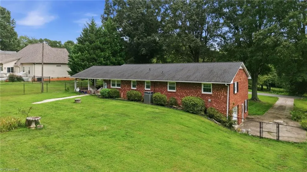 511 Croydon Lane Winston-Salem, NC 27107