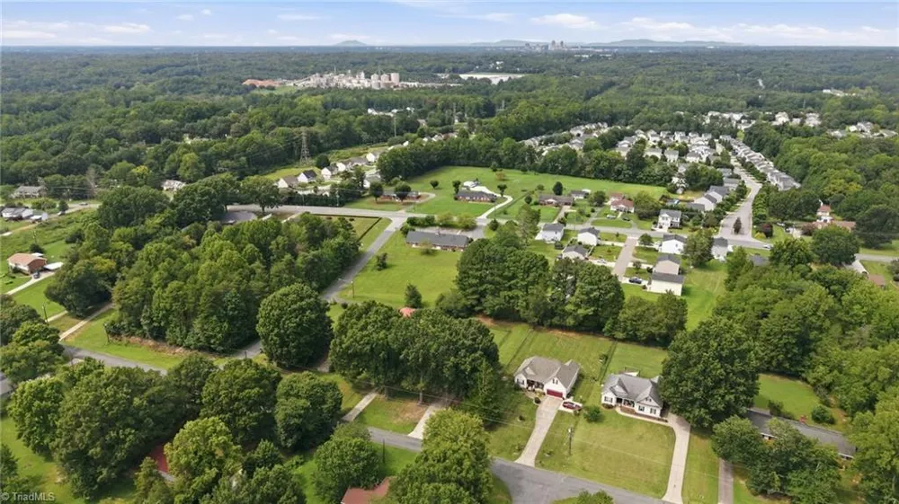 511 Croydon Lane Winston-Salem, NC 27107