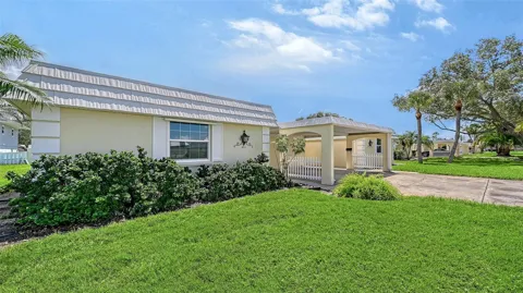5911 TIDEWOOD AVENUE #3