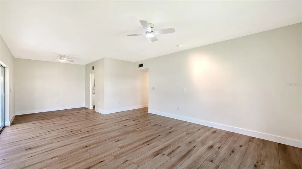 5911 TIDEWOOD AVENUE #3 Sarasota, FL 34231