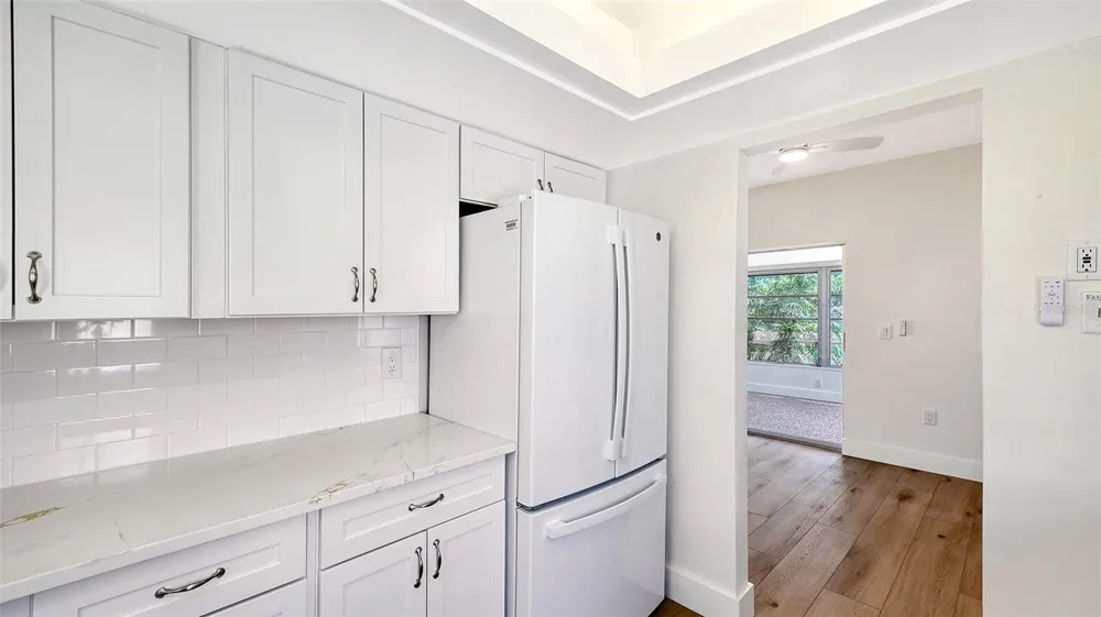 5911 TIDEWOOD AVENUE #3 Sarasota, FL 34231