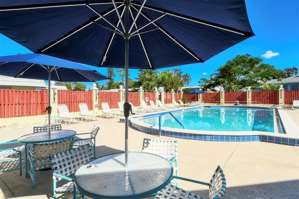 5911 TIDEWOOD AVENUE #3 Sarasota, FL 34231