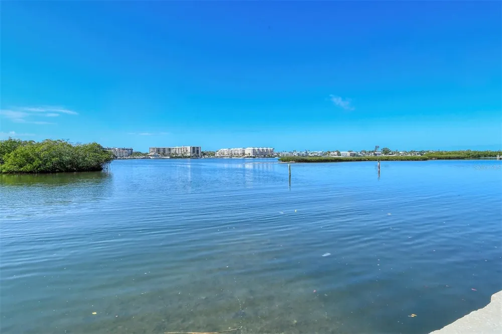 5911 TIDEWOOD AVENUE #3 Sarasota, FL 34231