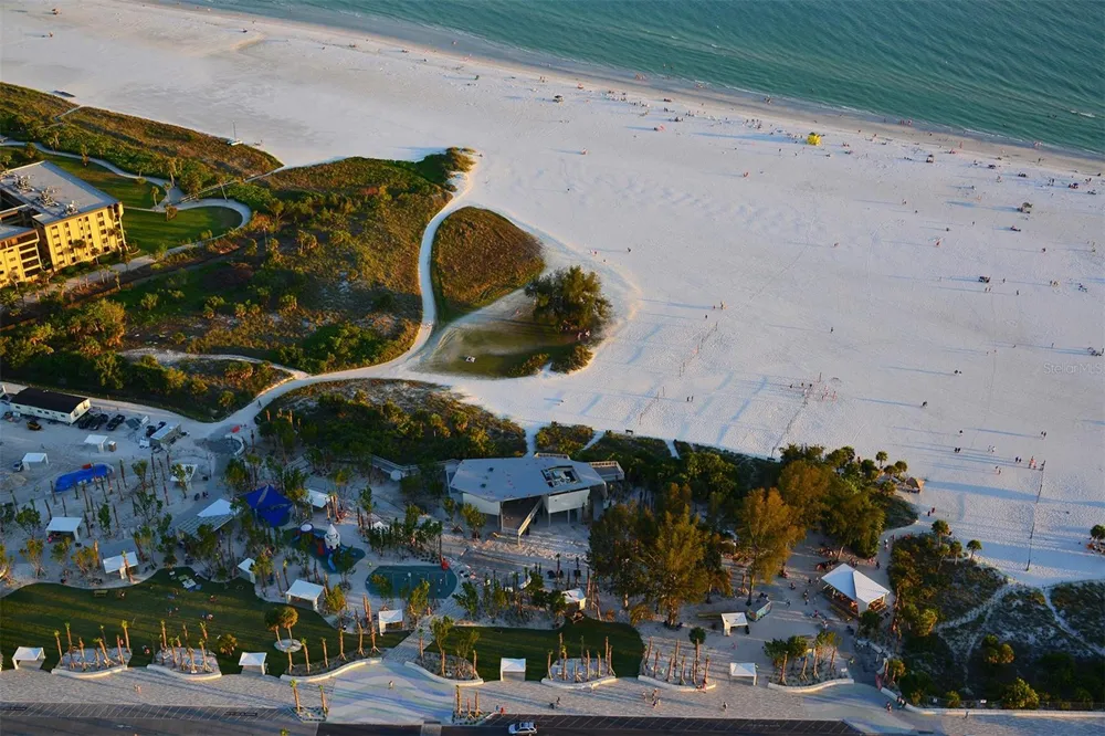 5911 TIDEWOOD AVENUE #3 Sarasota, FL 34231