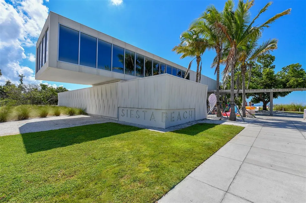 5911 TIDEWOOD AVENUE #3 Sarasota, FL 34231