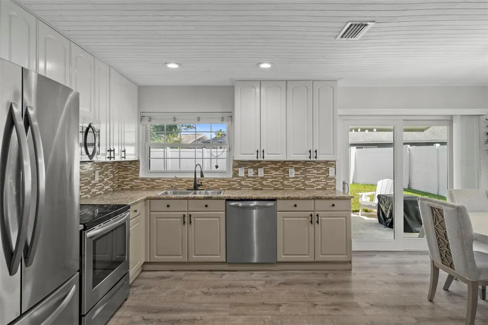 6917 DUNNETT AVENUE St Petersburg, FL 33709