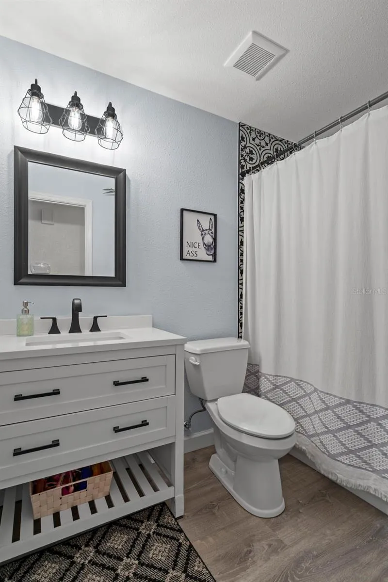 6917 DUNNETT AVENUE St Petersburg, FL 33709
