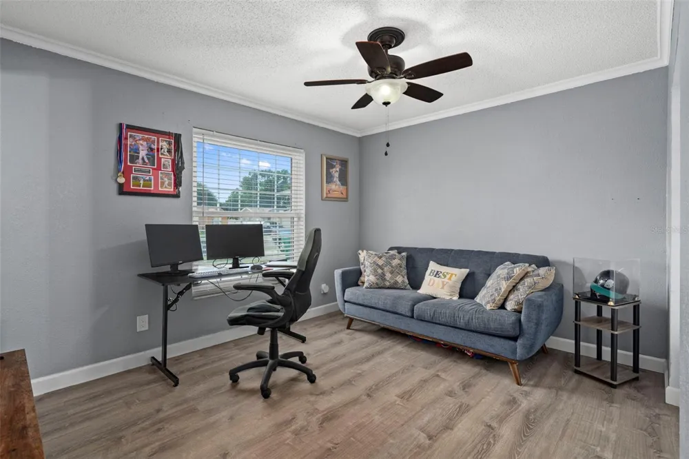 6917 DUNNETT AVENUE St Petersburg, FL 33709