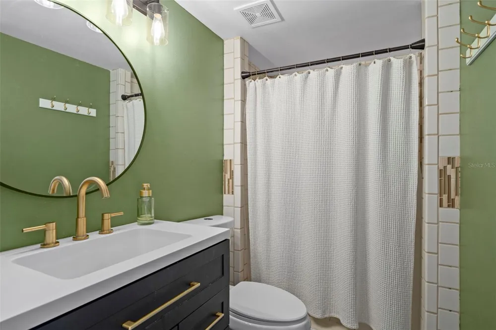 6917 DUNNETT AVENUE St Petersburg, FL 33709