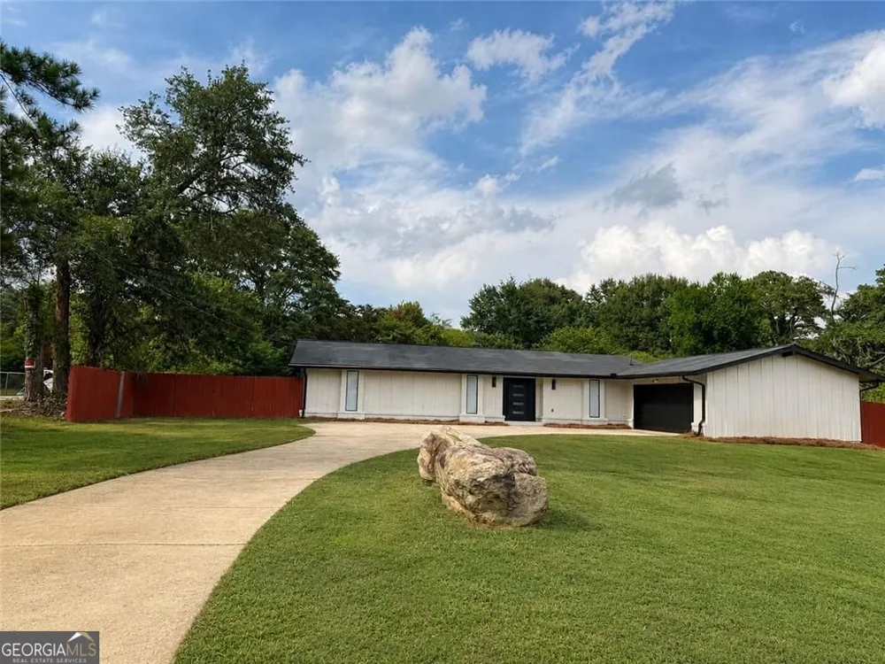 2294 SE Fairview RD SE Conyers, GA 30013