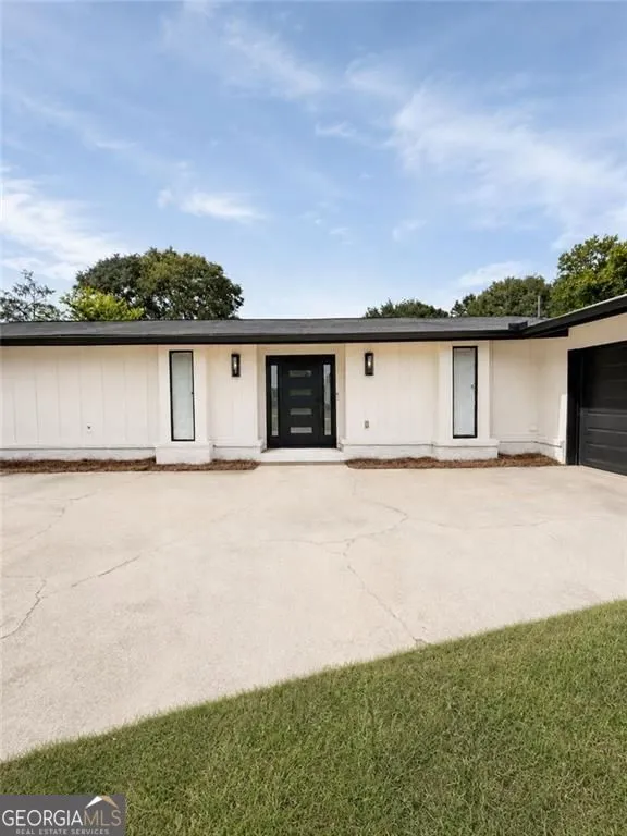 2294 SE Fairview RD SE Conyers, GA 30013