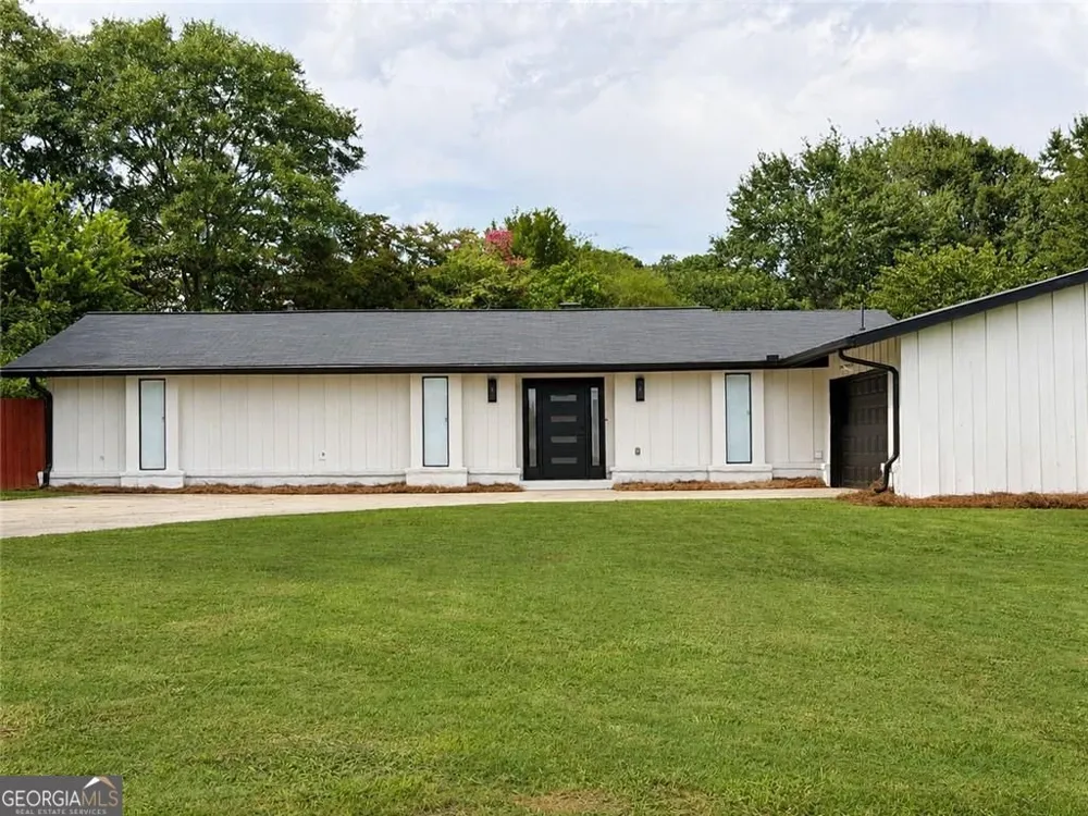2294 SE Fairview RD SE Conyers, GA 30013