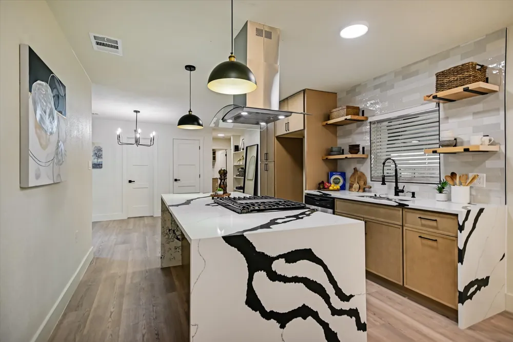 2406 Santa Maria Street Austin, TX 78702
