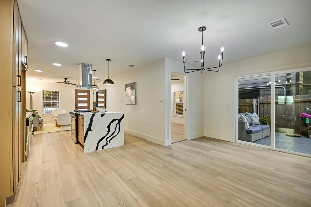 2406 Santa Maria Street Austin, TX 78702