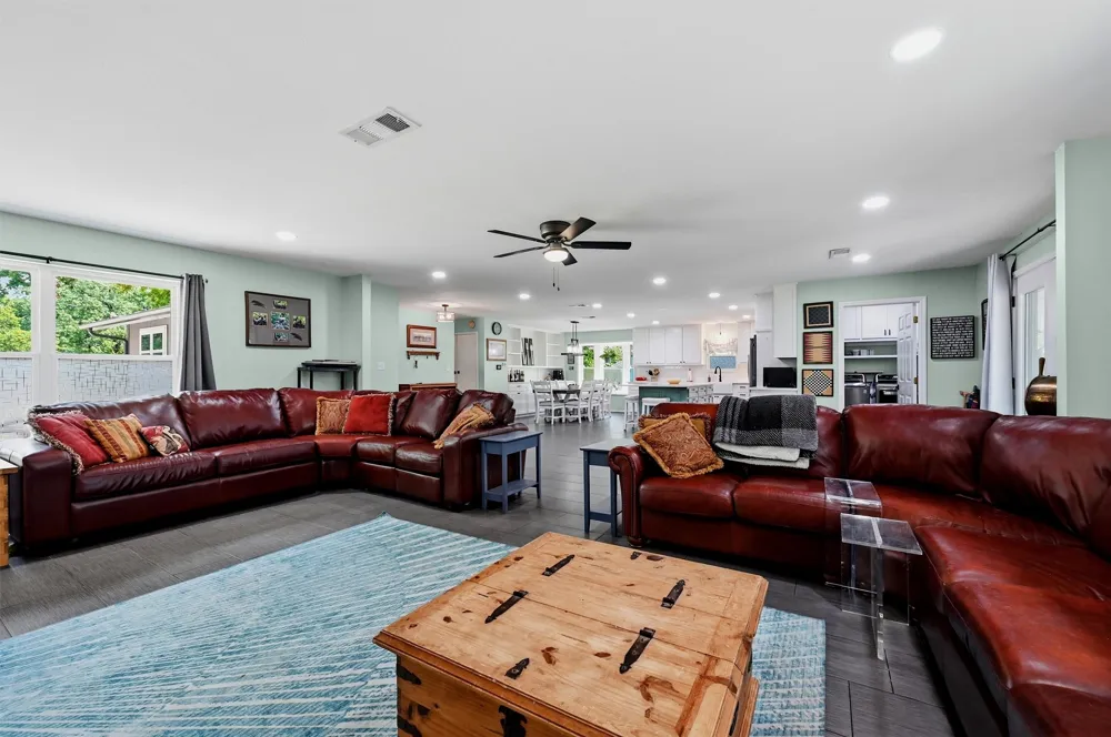 237 Cayuga Trail Lake Kiowa, TX 76240