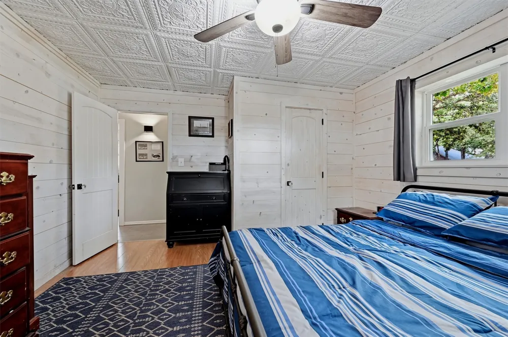 237 Cayuga Trail Lake Kiowa, TX 76240