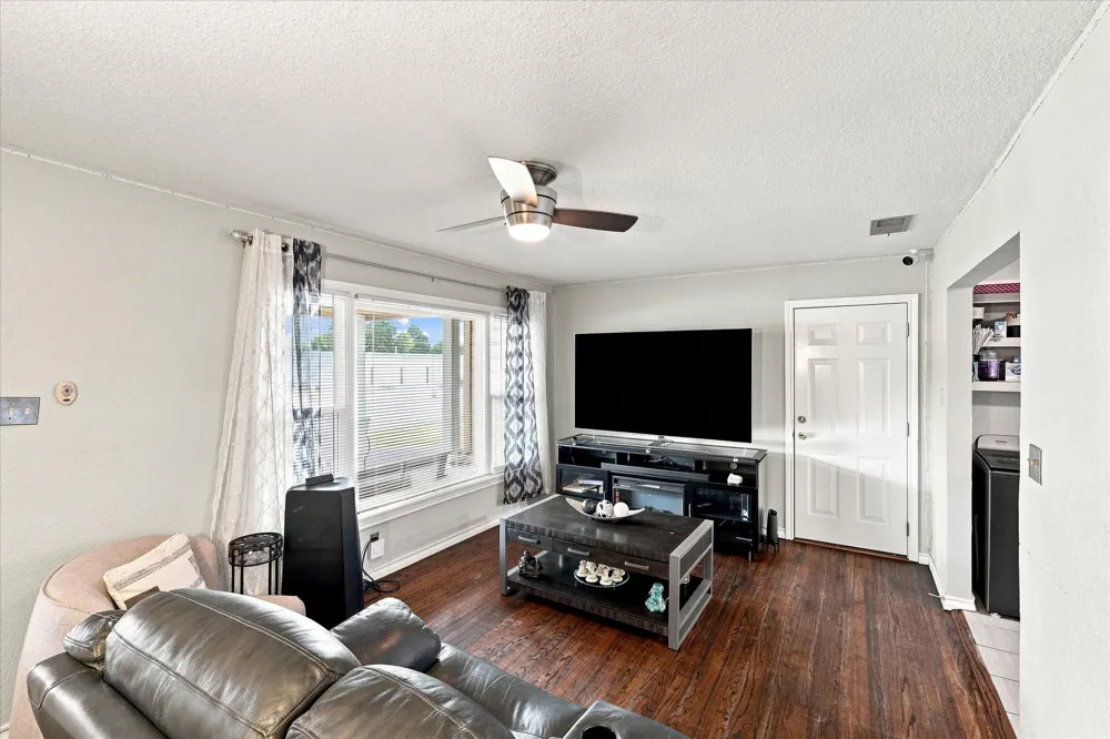 3272 Mimosa Park Drive Richland Hills, TX 76118
