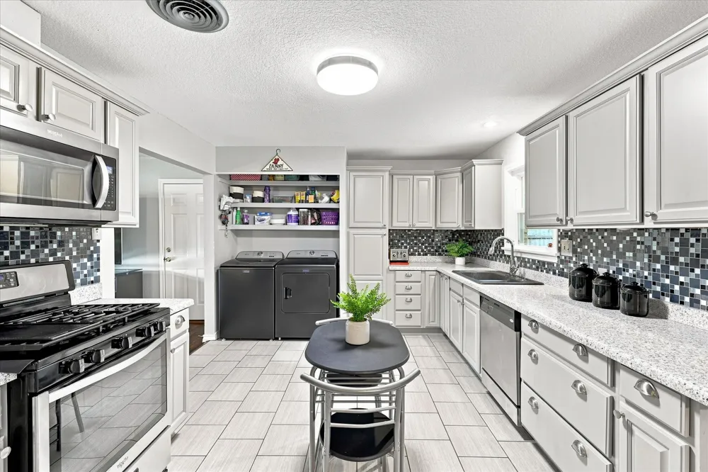 3272 Mimosa Park Drive Richland Hills, TX 76118