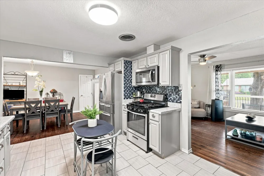 3272 Mimosa Park Drive Richland Hills, TX 76118