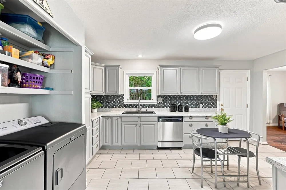 3272 Mimosa Park Drive Richland Hills, TX 76118
