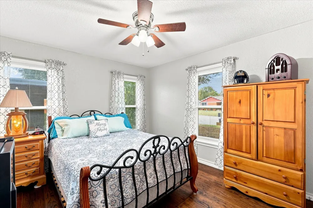 3272 Mimosa Park Drive Richland Hills, TX 76118