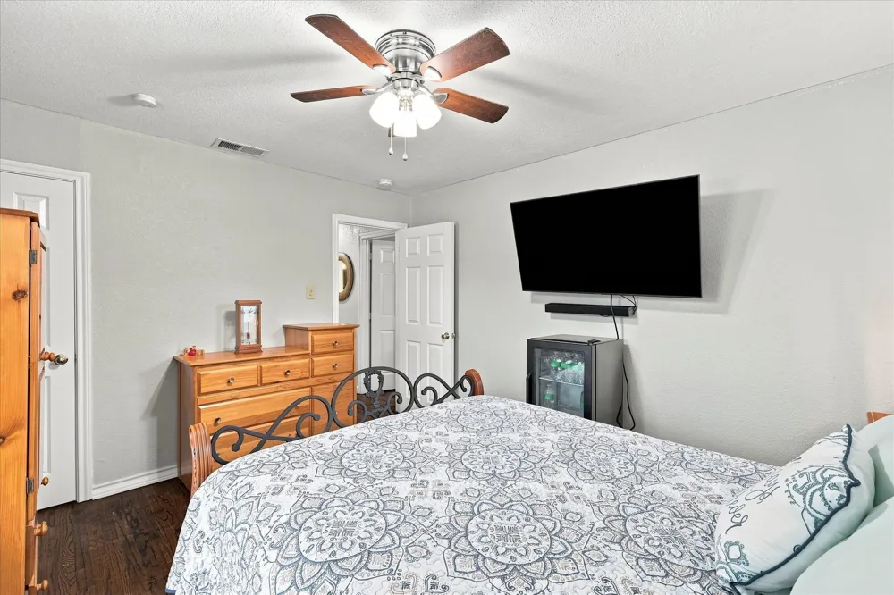 3272 Mimosa Park Drive Richland Hills, TX 76118