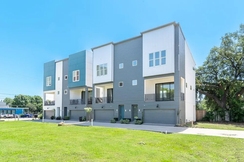 2414 Canal Houston, TX 77003