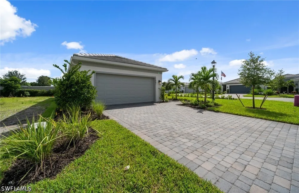 Florida Elm Court North Fort Myers, FL 33917