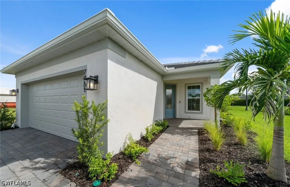 Florida Elm Court North Fort Myers, FL 33917