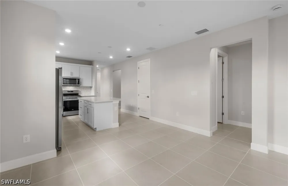 Florida Elm Court North Fort Myers, FL 33917