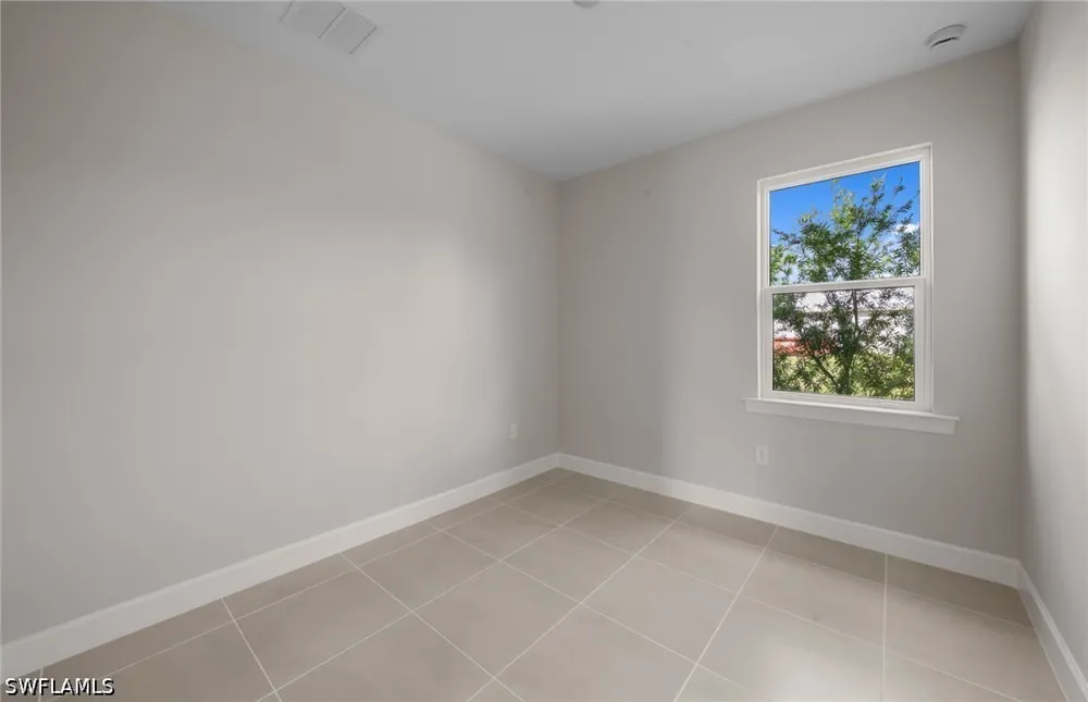 Florida Elm Court North Fort Myers, FL 33917