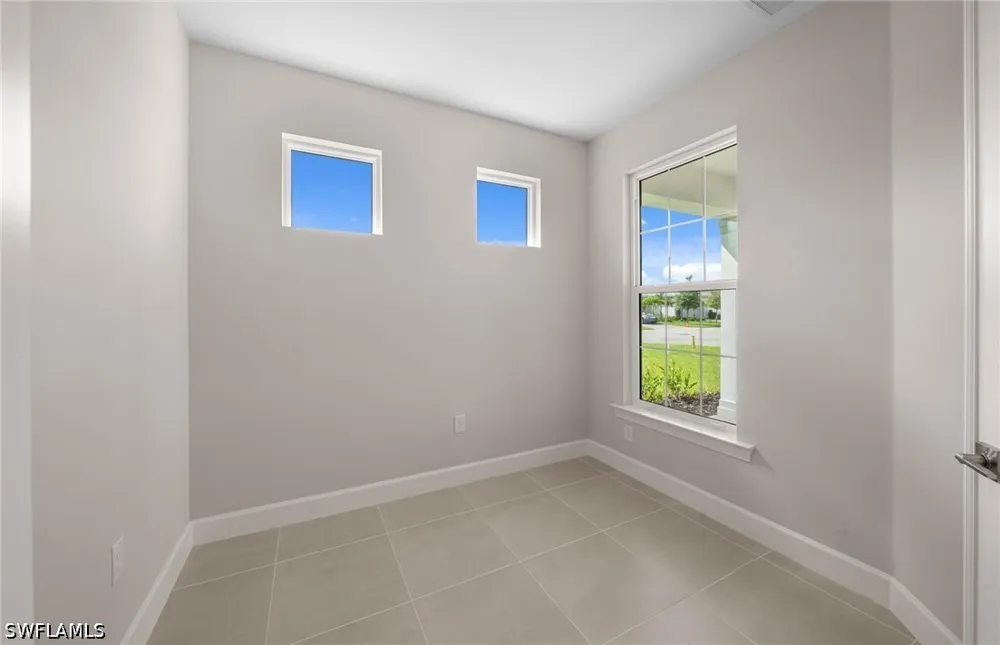 Florida Elm Court North Fort Myers, FL 33917