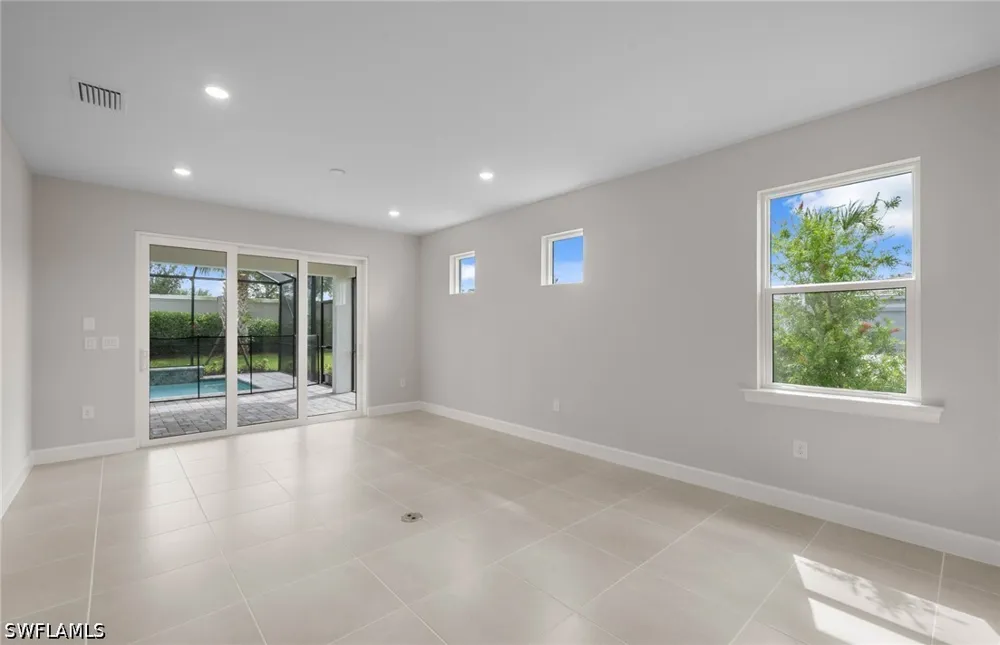 Florida Elm Court North Fort Myers, FL 33917