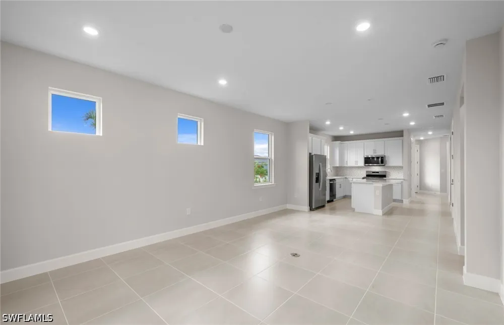 Florida Elm Court North Fort Myers, FL 33917