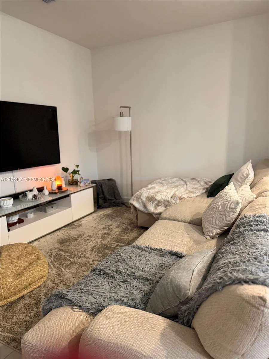 2371 NW 122nd Ter Miami, FL 33167
